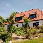 ホームステイ Gutshaus Ketelshagen プットブス