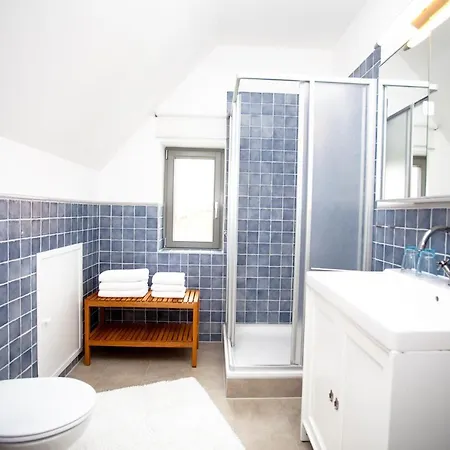 Gutshaus Ketelshagen 게스트하우스 4*